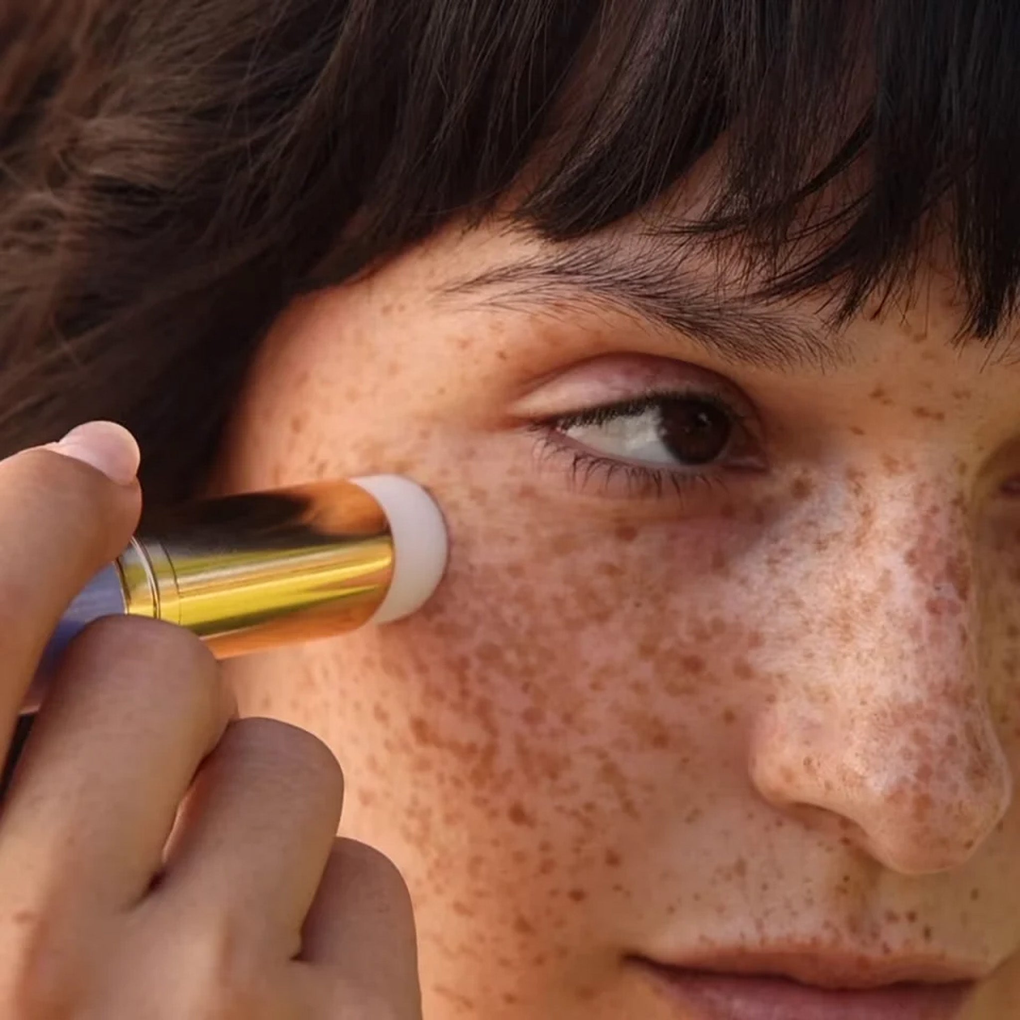 THE SERUM STICK